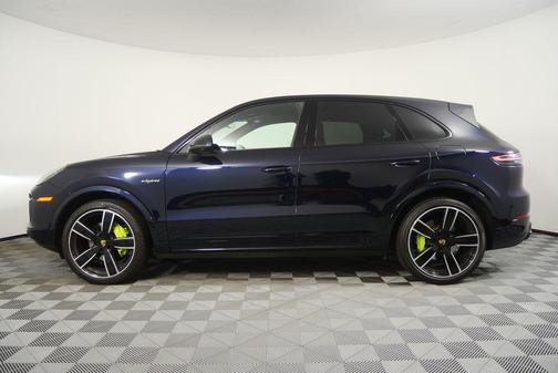 2023 Porsche Cayenne Cayenne E-Hybrid Platinum Edition