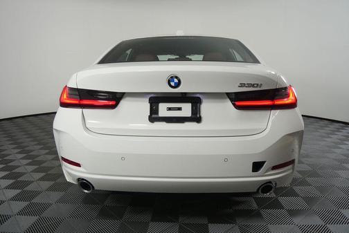 2026 BMW 330 i