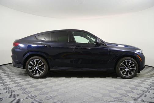 2025 BMW X6 xDrive40i
