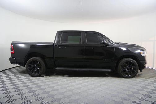 Diamond Black Crystal Pearlcoat 2023 RAM 1500 Laramie