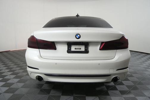 Mineral White Metallic 2019 BMW 530 530i
