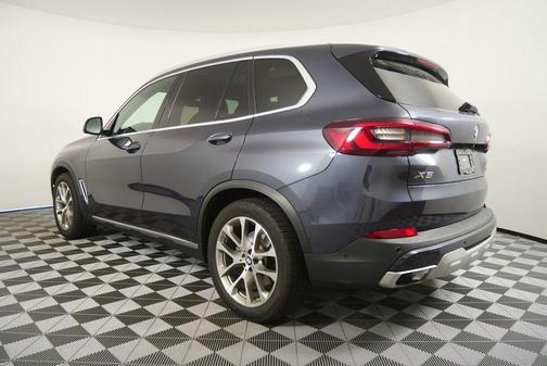 Arctic Gray Metallic 2021 BMW X5 sDrive40i
