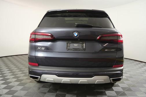 Arctic Gray Metallic 2021 BMW X5 sDrive40i