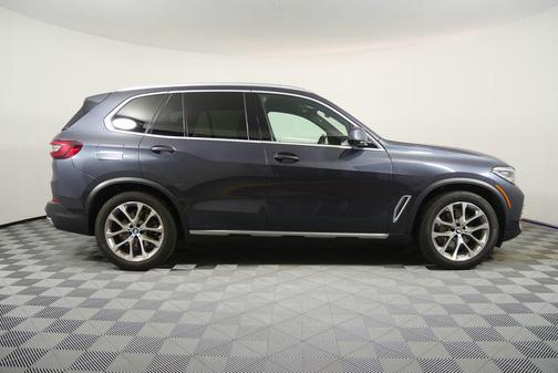 Arctic Gray Metallic 2021 BMW X5 sDrive40i