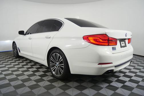 2018 BMW 540 540i