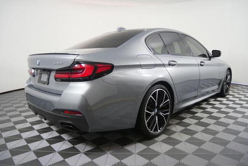 2023 BMW 530 i
