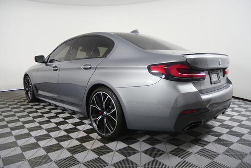 2023 BMW 530 i