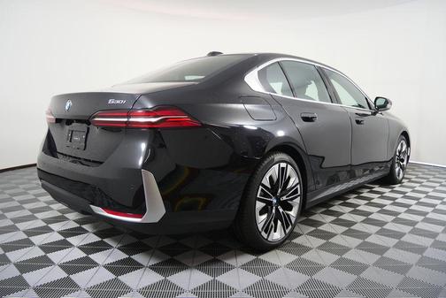 2024 BMW 530 i