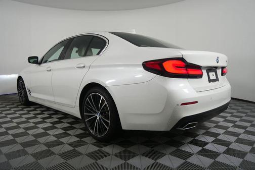 2023 BMW 530 i