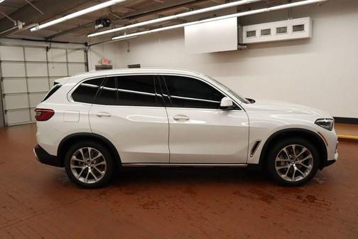 Photo 5 of 68 of 2020 BMW X5 sDrive40i