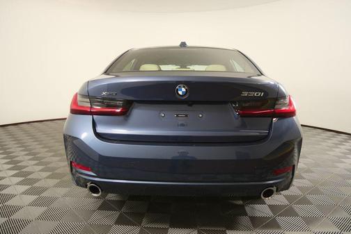 Arctic Race Blue Metallic 2026 BMW 330 xDrive NA