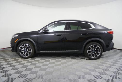 Black Sapphire Metallic 2025 BMW X2 xDrive28i