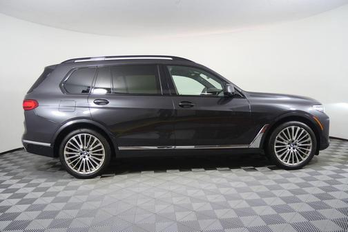 Dark Graphite Metallic 2021 BMW X7 xDrive40i