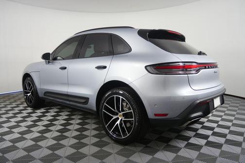 Silver Metallic 2022 Porsche Macan Macan