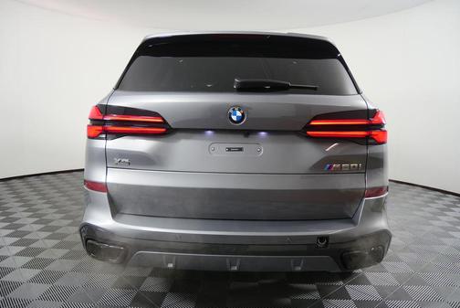 2026 BMW X5 M60i