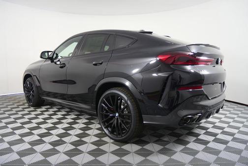 2026 BMW X6 M60i