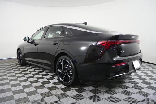 Aurora Black Pearl 2025 Kia K5 GT-Line