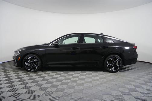 Aurora Black Pearl 2025 Kia K5 GT-Line