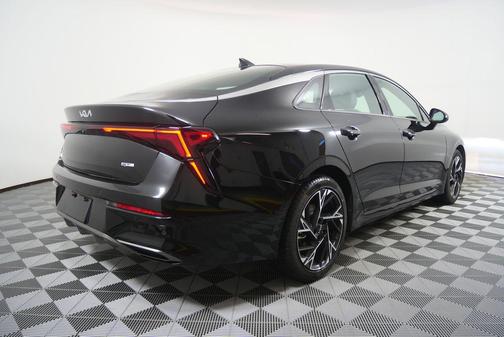 Aurora Black Pearl 2025 Kia K5 GT-Line