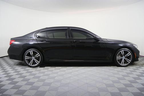2019 BMW 750 I