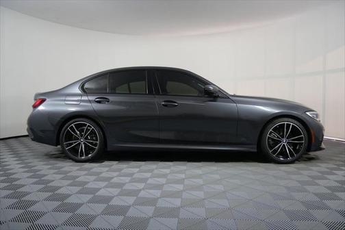 2022 BMW 330 330i