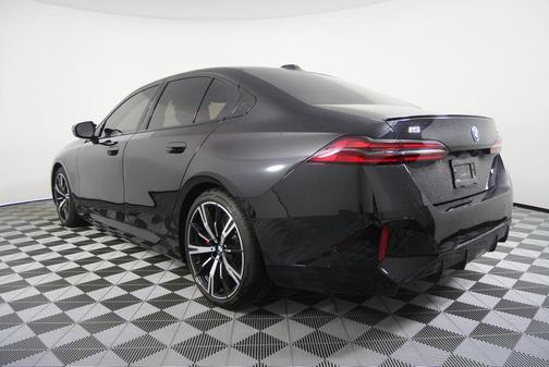 Black Sapphire Metallic 2025 BMW i5 M60