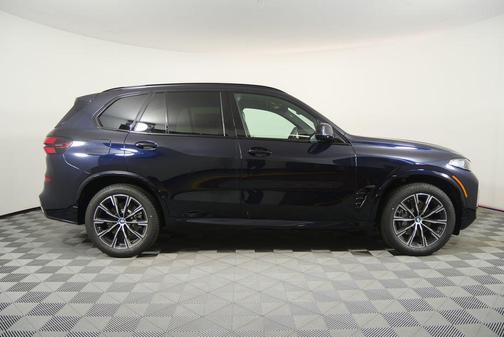 Carbon Black Metallic 2026 BMW X5 xDrive40i