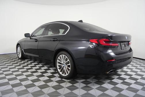 2022 BMW 530 i