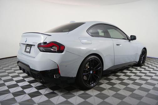 2024 BMW 230 230i