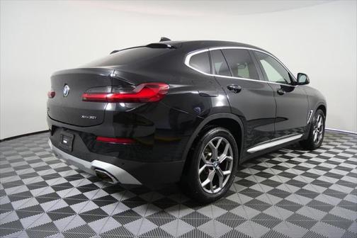2024 BMW X4 xDrive30i