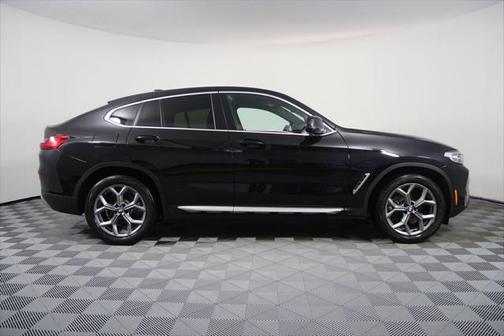 2024 BMW X4 xDrive30i
