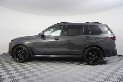 Dravit Grey Metallic 2025 BMW X7 xDrive40i