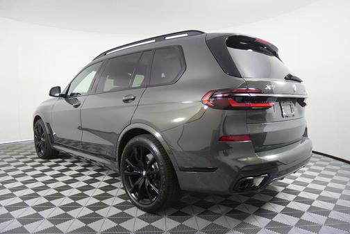 Dravit Grey Metallic 2025 BMW X7 xDrive40i