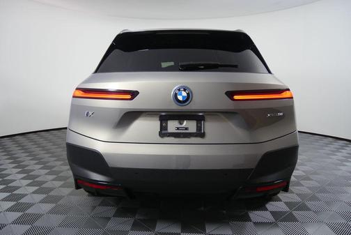 2025 BMW iX xDrive50