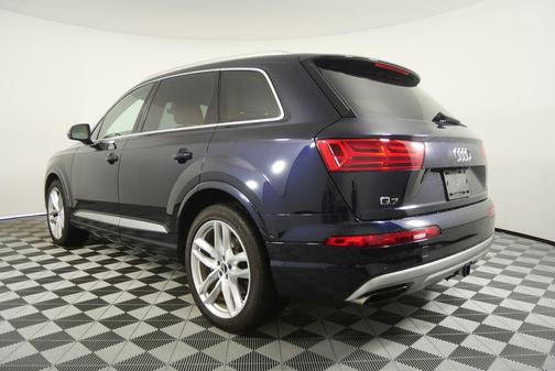 Dark Blue 2018 Audi Q7 3.0T Prestige
