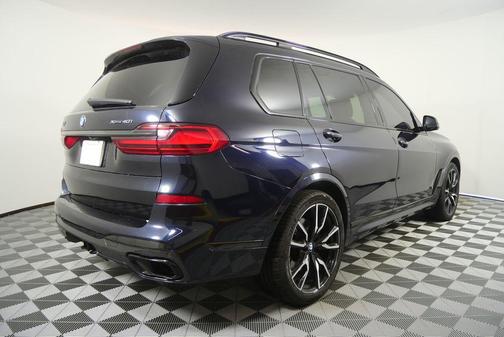 Carbon Black Metallic 2021 BMW X7 xDrive40i