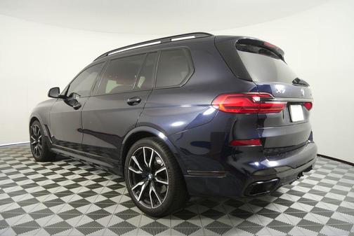 Carbon Black Metallic 2021 BMW X7 xDrive40i
