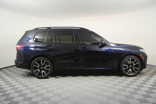 Carbon Black Metallic 2021 BMW X7 xDrive40i