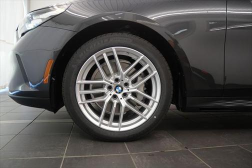 2025 BMW 530 i