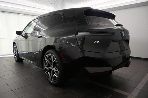 2025 BMW iX xDrive50