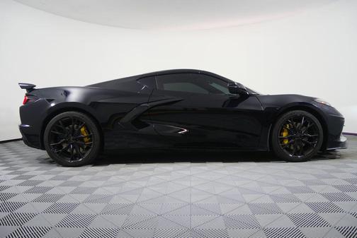 2025 Chevrolet Corvette Stingray w/2LT