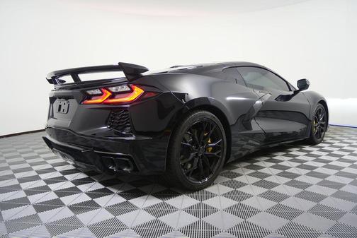 2025 Chevrolet Corvette Stingray w/2LT