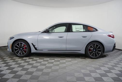 2026 BMW M440 i