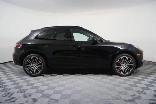 2018 Porsche Macan Turbo w/Performance Package