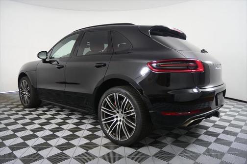 2018 Porsche Macan Turbo w/Performance Package