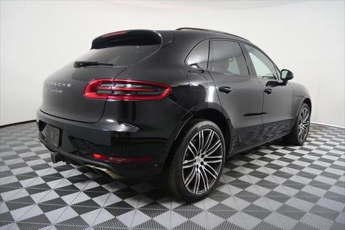 2018 Porsche Macan Turbo w/Performance Package