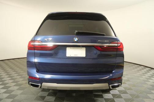 Phytonic Blue Metallic 2022 BMW X7 xDrive40i