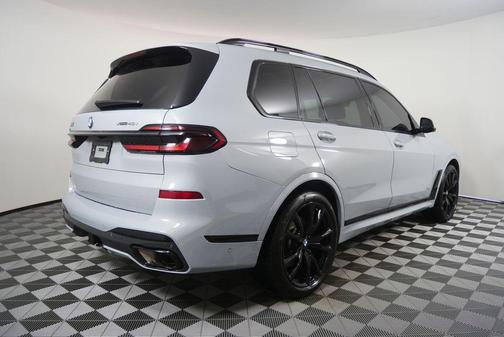 Brooklyn Grey Metallic 2025 BMW X7 xDrive40i