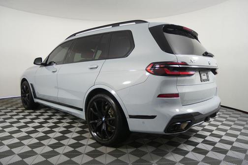 Brooklyn Grey Metallic 2025 BMW X7 xDrive40i