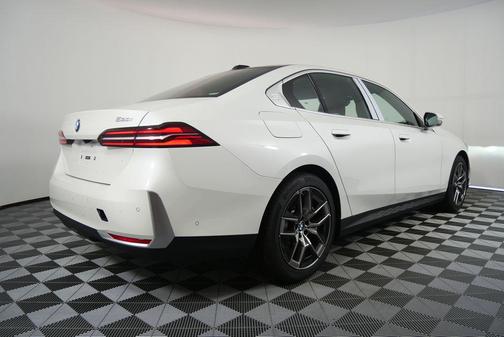 2026 BMW 530 i